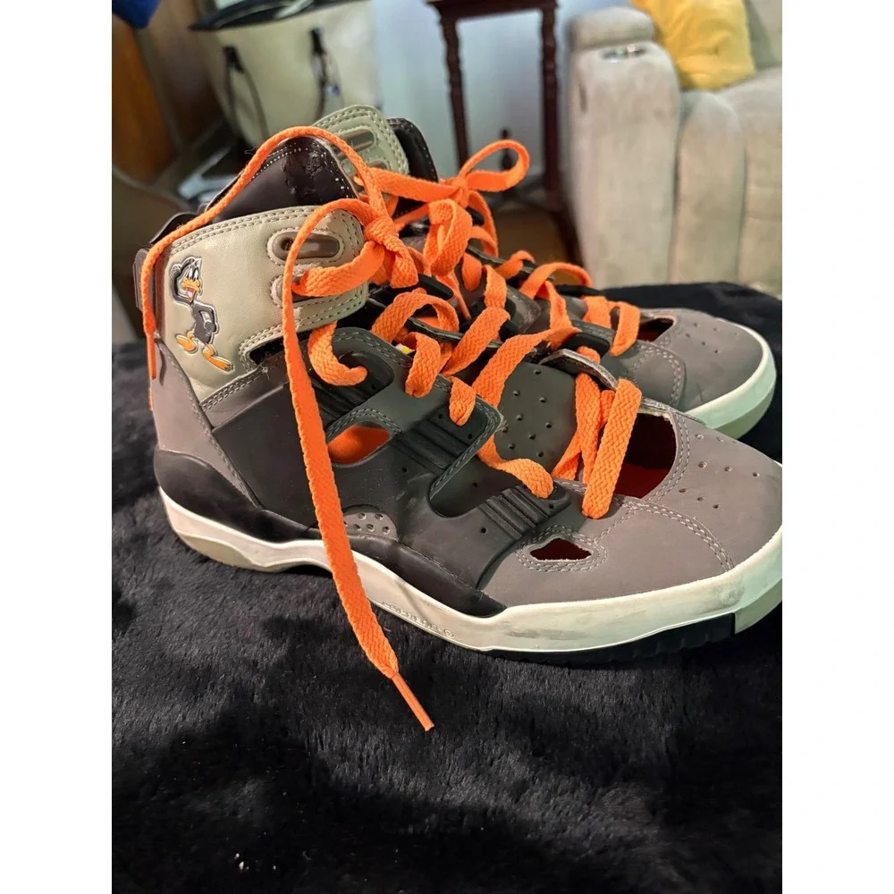 Adidas Equipment Daffy Duck Looney Tunes Grey Orange Sneakers G07797 Kids 5.5Y